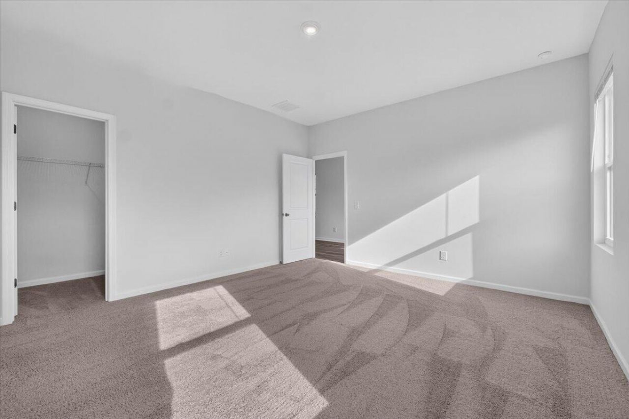 210 Phoenix Drive Photo 12