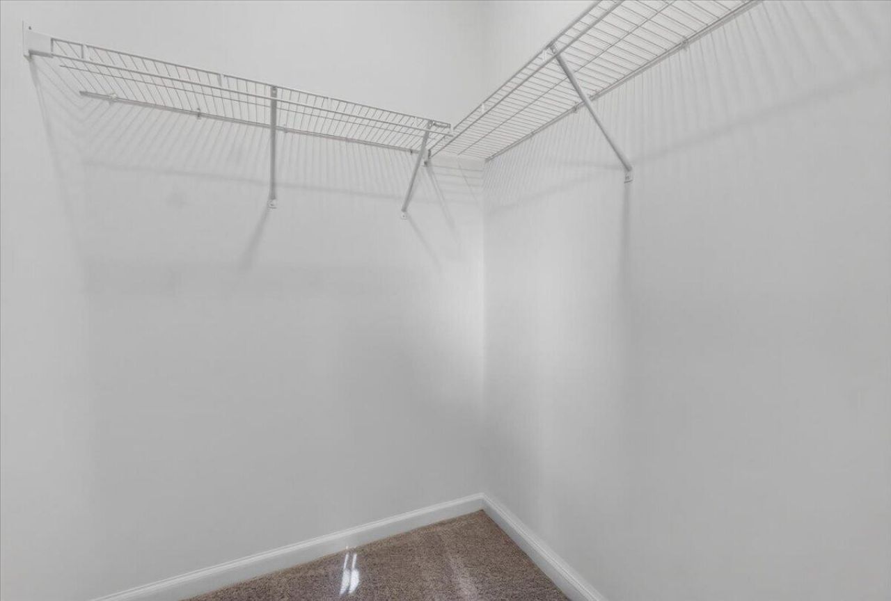 210 Phoenix Drive Photo 15