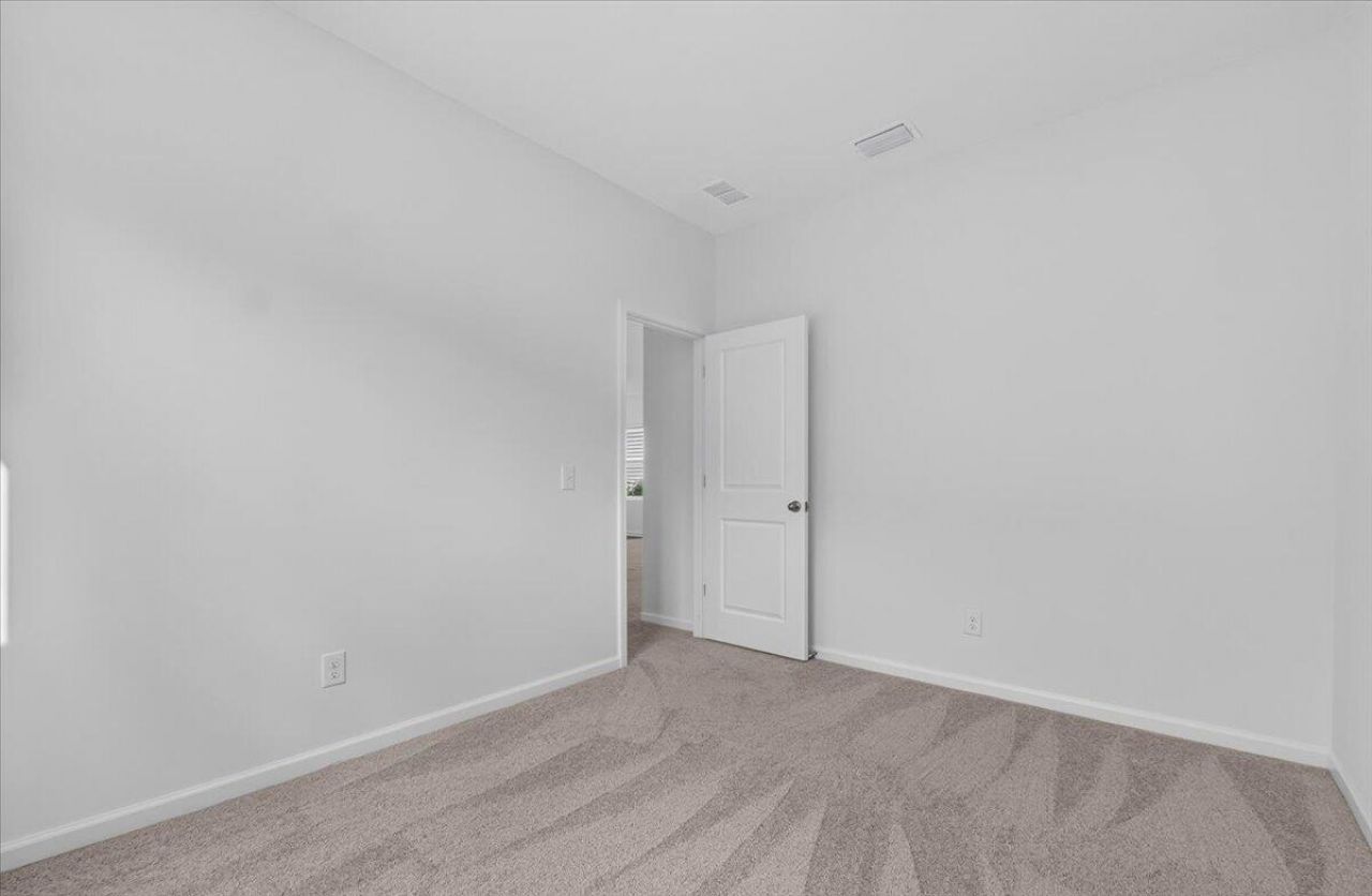 210 Phoenix Drive Photo 19