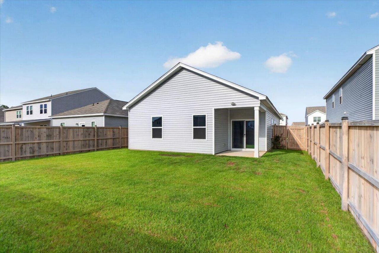 210 Phoenix Drive Photo 25