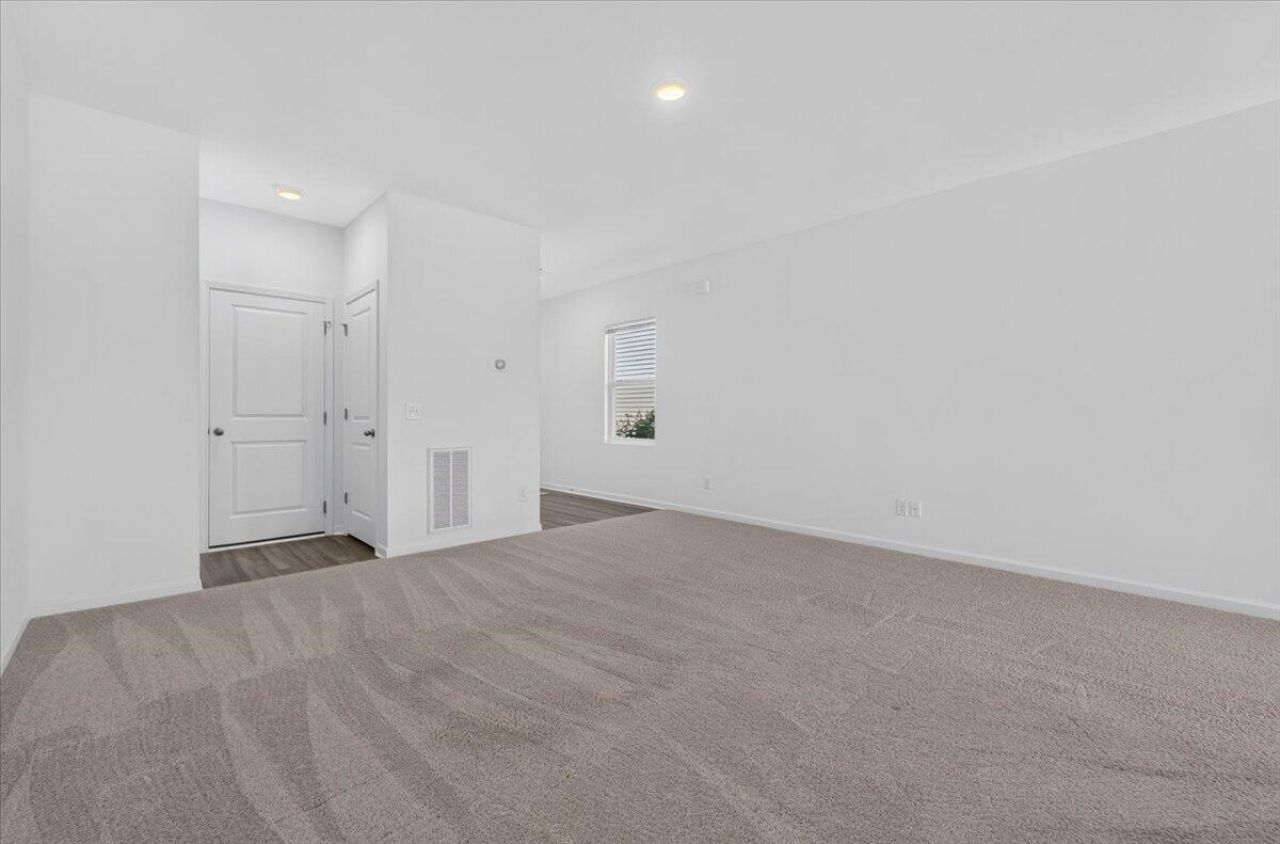 210 Phoenix Drive Photo 29