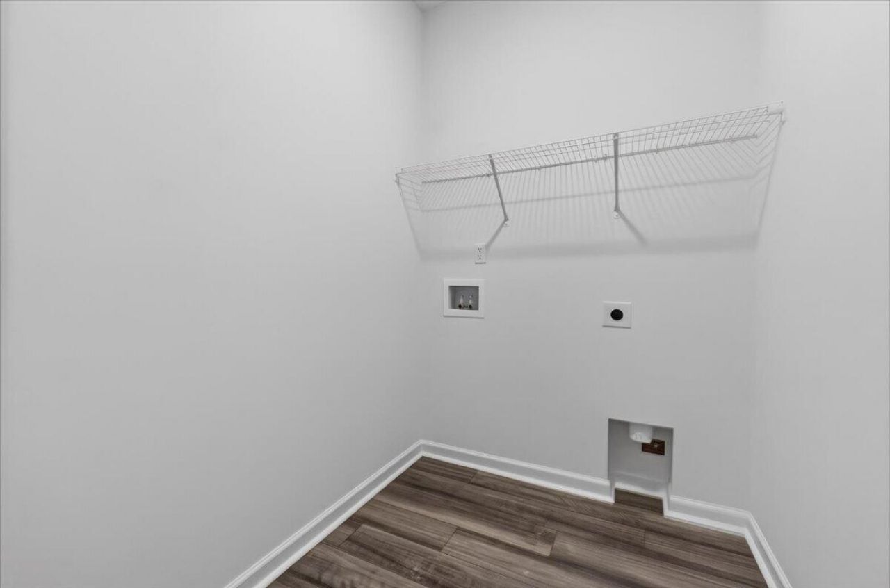 210 Phoenix Drive Photo 34