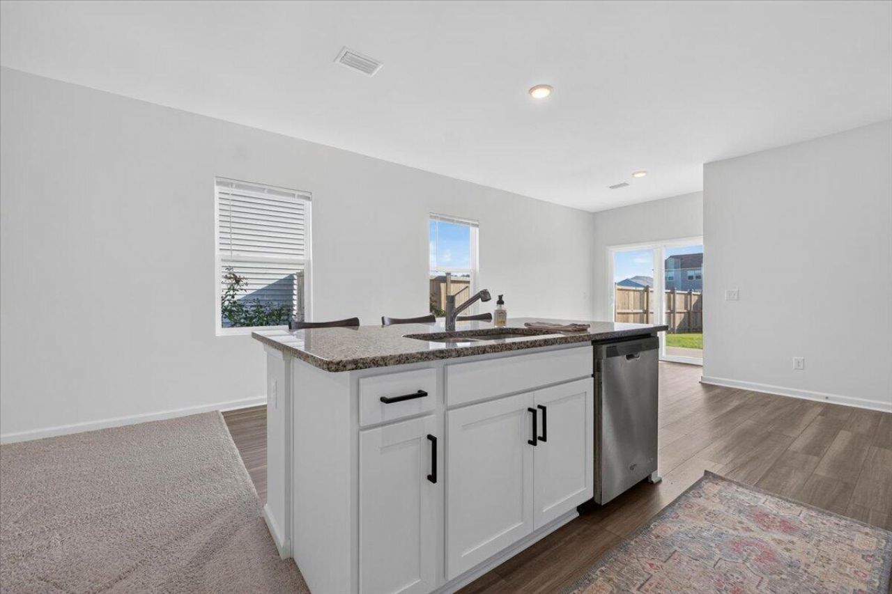 210 Phoenix Drive Photo 37