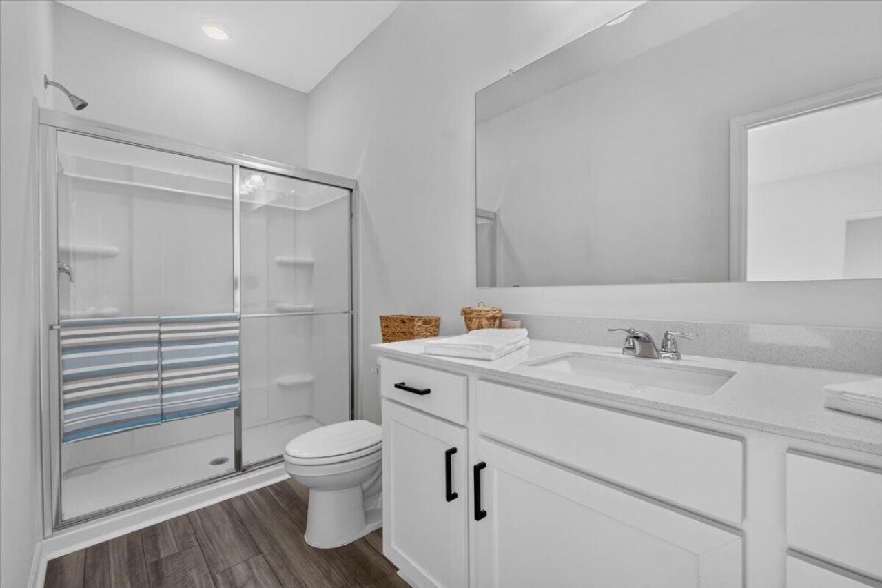 210 Phoenix Drive Photo 7