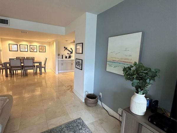 4900 N OCEAN Boulevard, Unit 605, Lauderdale-By-The-Sea, FL 33308