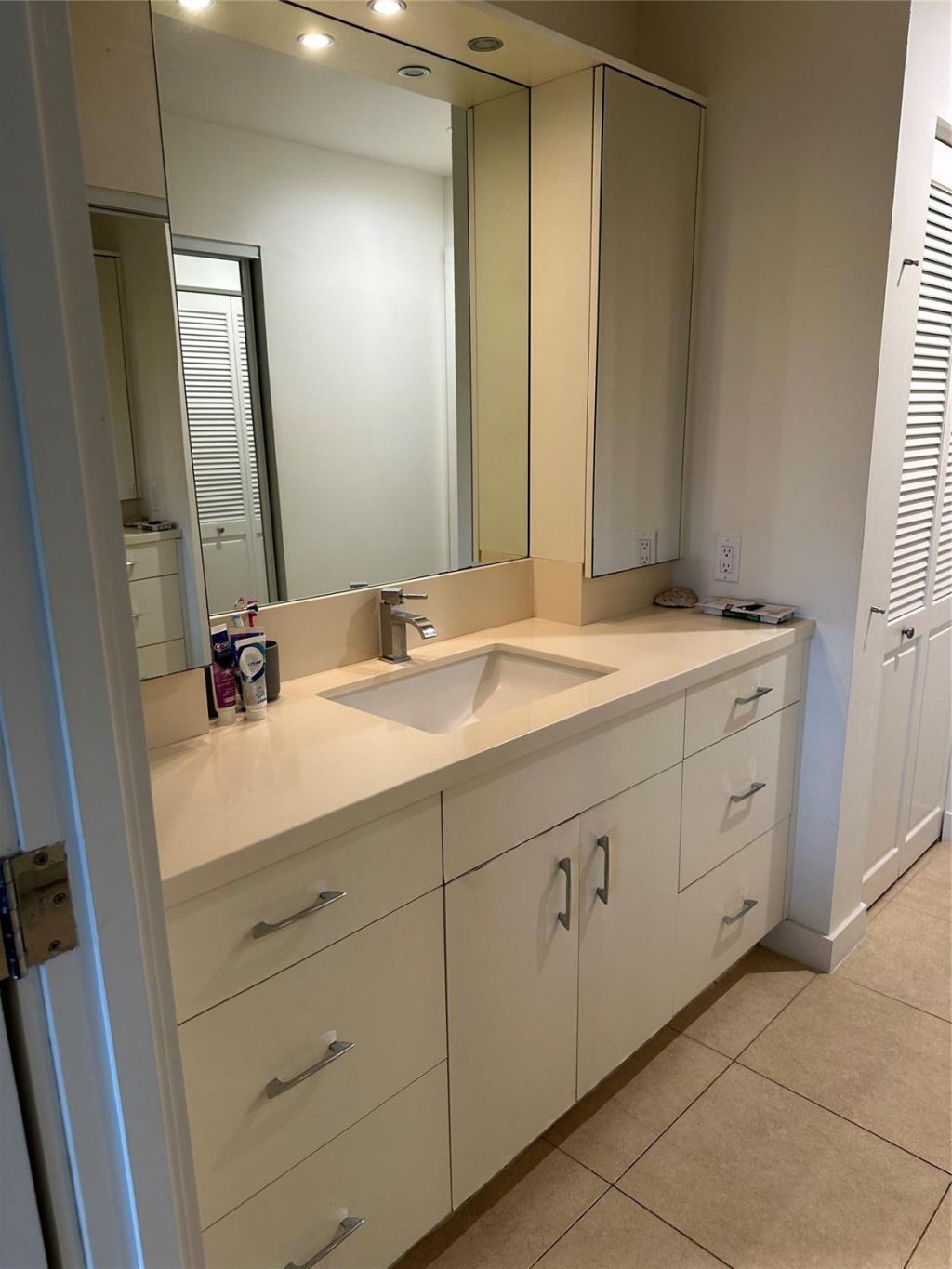 4900 N Ocean Boulevard, Unit 605, Lauderdale by the Sea, FL 33308 Photo