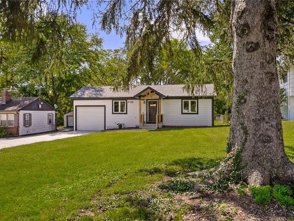 3739 Meadow Lane, Kansas City, MO 64137