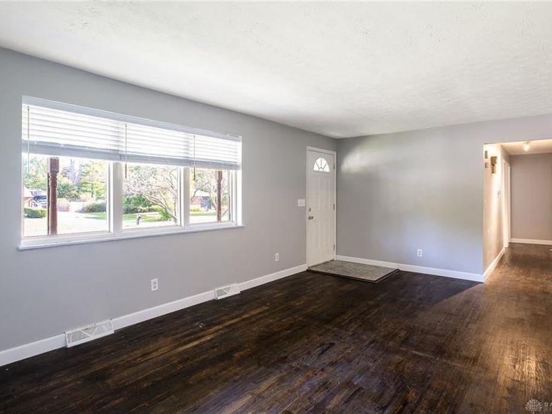 3555 Knollwood Drive, Beavercreek, OH 45432 Photo 2