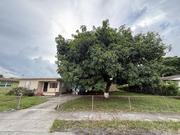 1628 NW 154TH Street, Miami Gardens, FL 33054