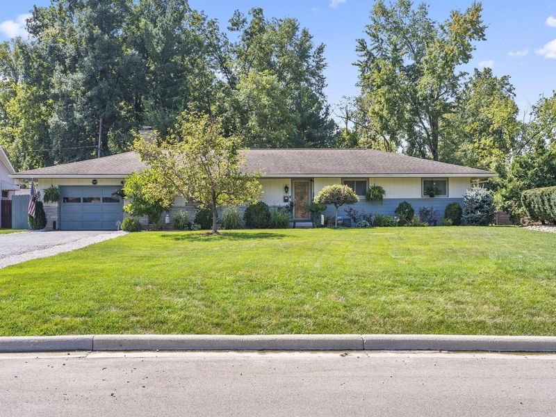 299 Woodsview Drive, Canal Winchester, OH 43110 Photo 1