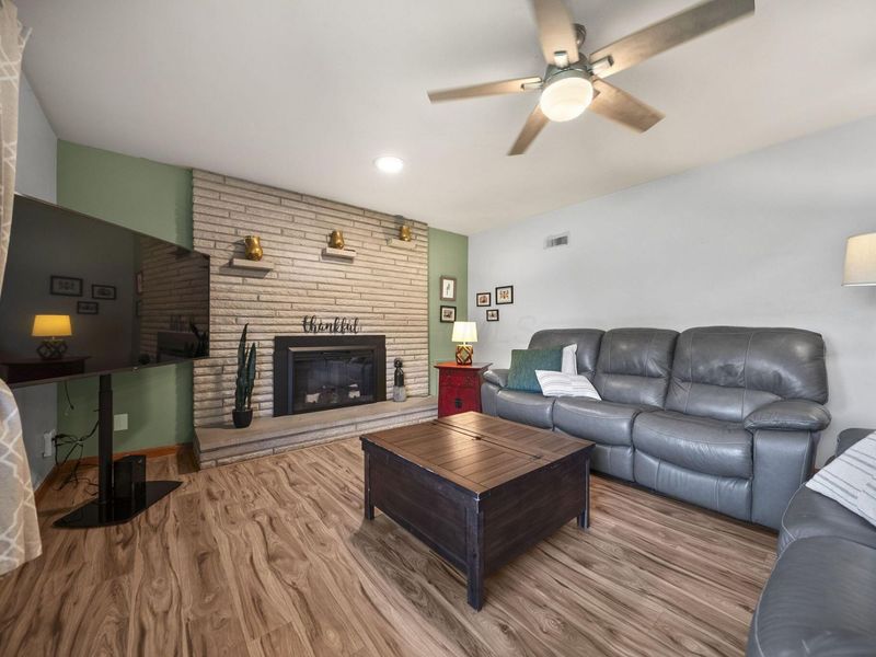 299 Woodsview Drive, Canal Winchester, OH 43110 Photo 9