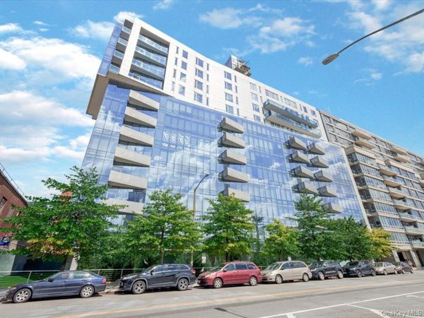519 Borden Avenue , Unit 1H, Long Island City, NY 11101