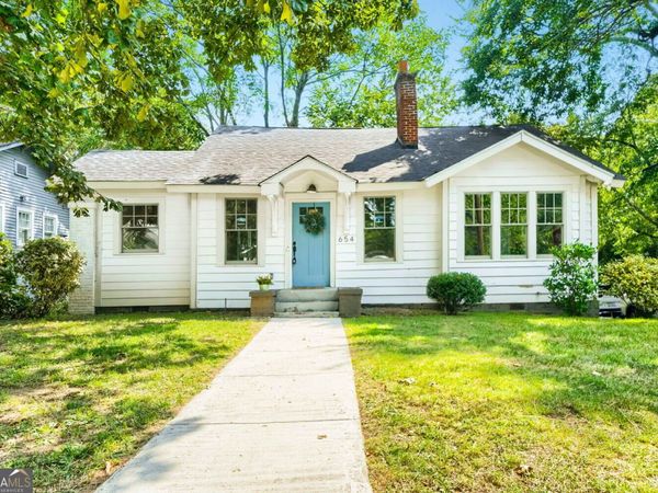 654 Gillette Avenue SW, Atlanta, GA 30310