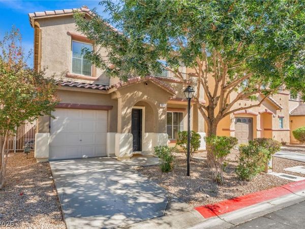 7336 Camden Pine Avenue, Las Vegas, NV 89129