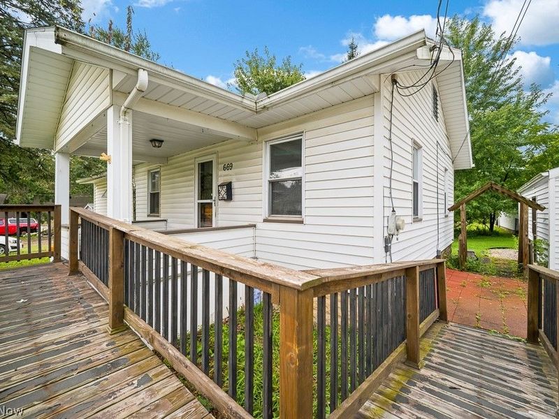 669 Scott Place NW, Massillon, OH 44647 Photo 3