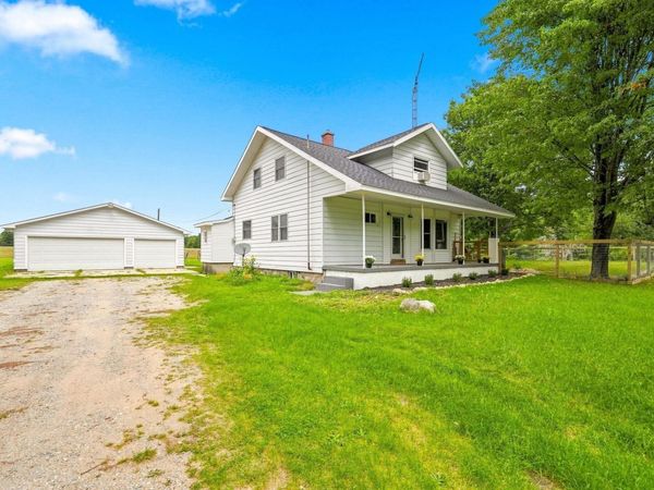 3433 46 Road E, Cadillac, MI 49601