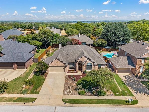 3102 Lake Park Drive, Grapevine, TX 76051