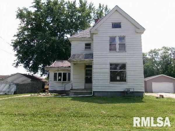 638 E ELM Street, Canton, IL 61520