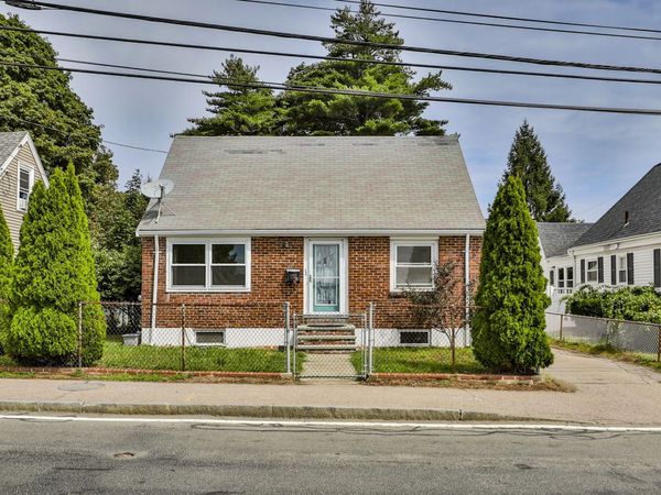 244 Palmer St, Quincy, MA 02169