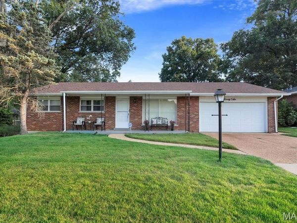 2006 Northaire Lane, St Louis, MO 63138