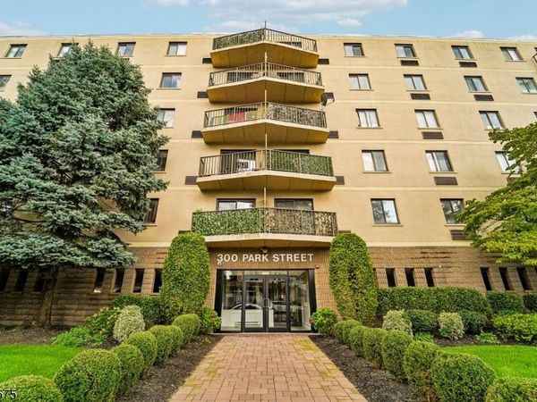 300 Park St, Hackensack, NJ 07601