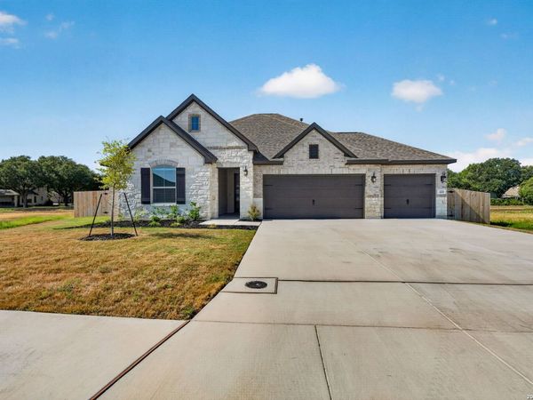 221 JANICE AVE, Castroville, TX 78009