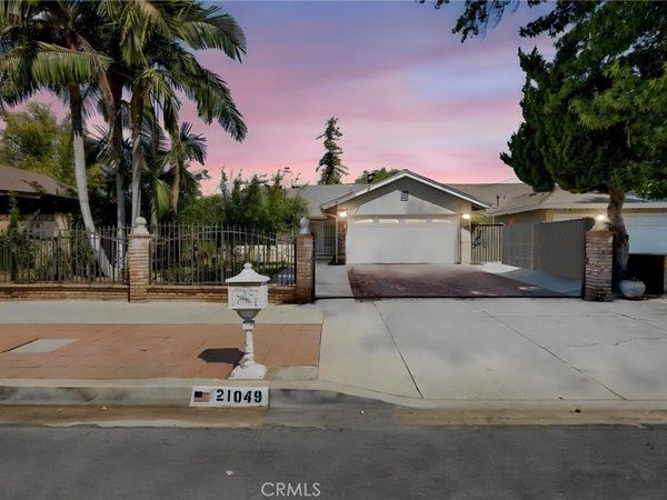 21049 community, Canoga Park, CA 91304