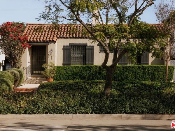 516 N Bronson Avenue, Los Angeles, CA 90004