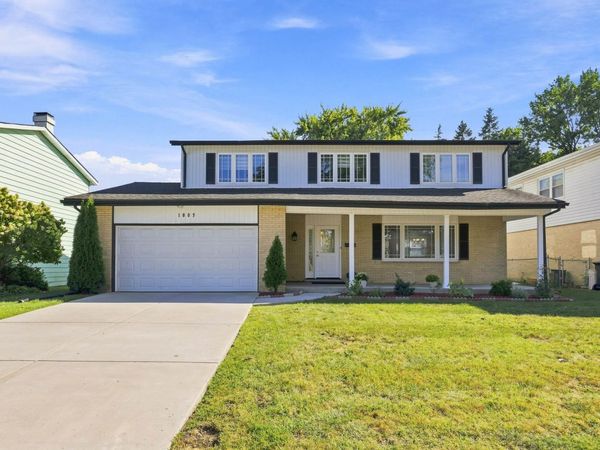 1805 W Willow Lane , Mount Prospect, IL 60056