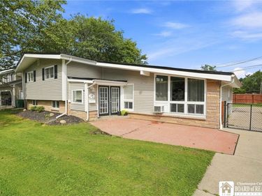 29 Burton Lane , Hamburg, NY 14075
