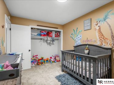 5615 Hallcliffe Court, Lincoln, NE 68516