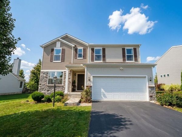 835 Corylus Drive SW, Pataskala, OH 43062