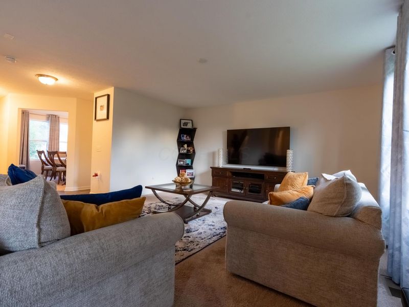835 Corylus Drive SW, Pataskala, OH 43062 Photo 11