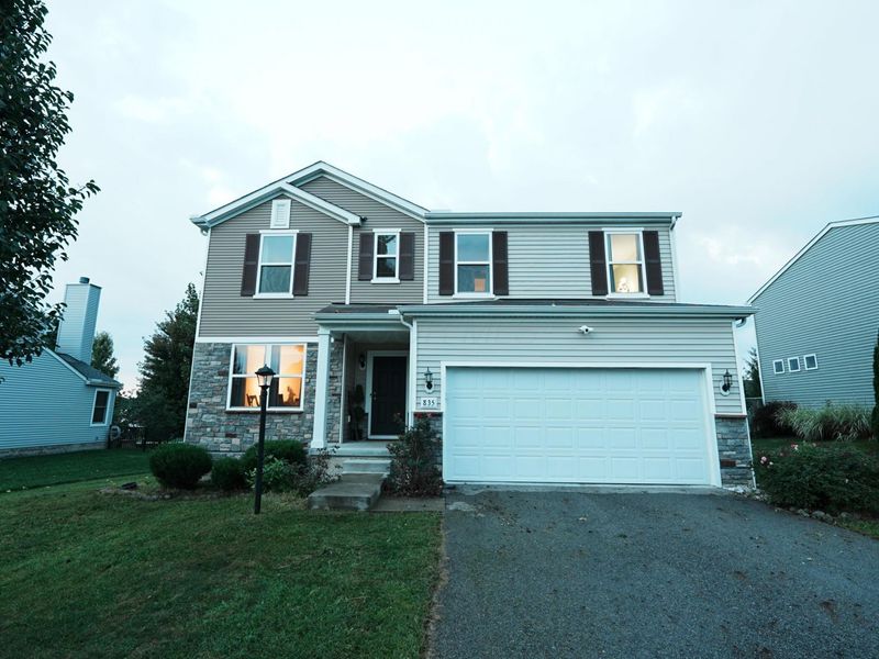 835 Corylus Drive SW, Pataskala, OH 43062 Photo 2