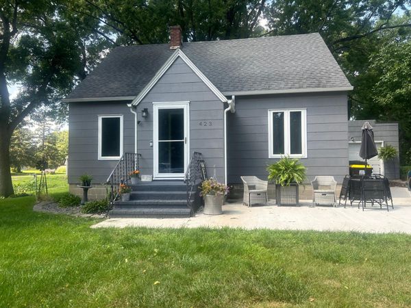 423 10th Street S, Mountain Lake, MN 56159