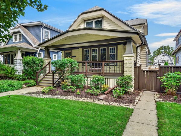 3318 N Weil St, Milwaukee, WI 53212