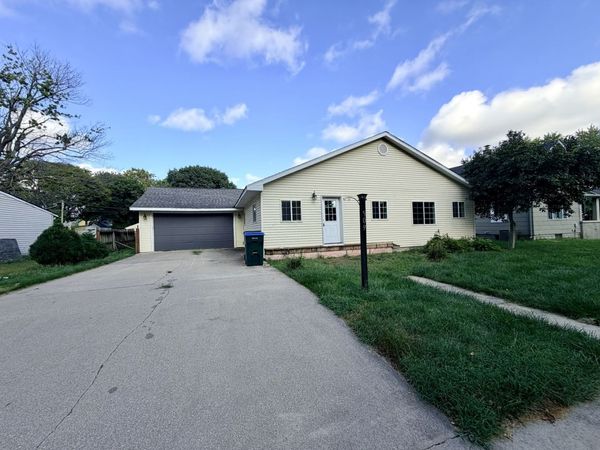 509 9th Avenue , Rock Falls, IL 61071