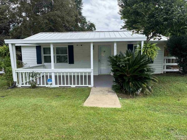 3955 Diamond St, Pace, FL 32571