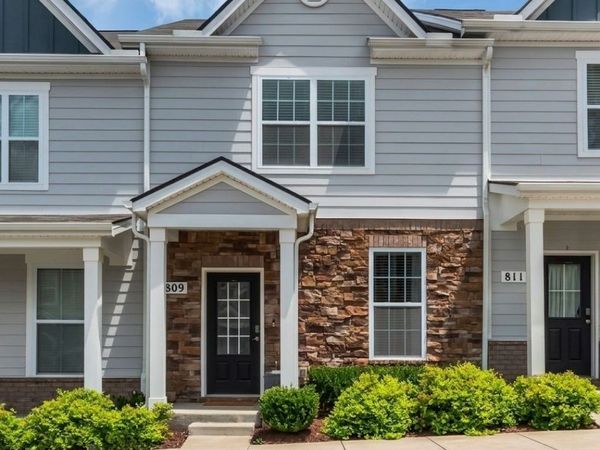 809 Dallas Dr, Columbia, TN 38401