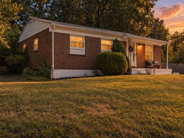 427 Woodland Circle, Lynchburg, VA 24502