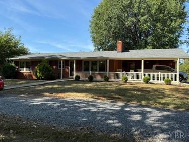 1065 Lynch  Mill Road, Altavista, VA 24517
