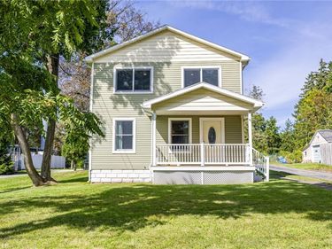 41 Summit Street , Fairport, NY 14450