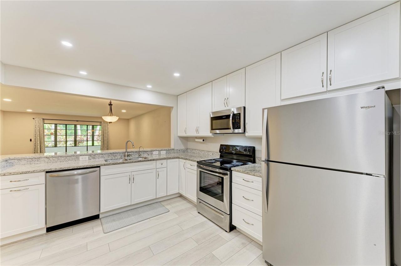 813 Spring Lakes Boulevard, Bradenton, FL 34210 Photo
