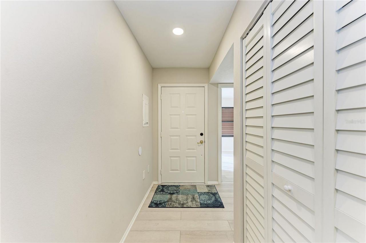 813 Spring Lakes Boulevard, Bradenton, FL 34210 Photo