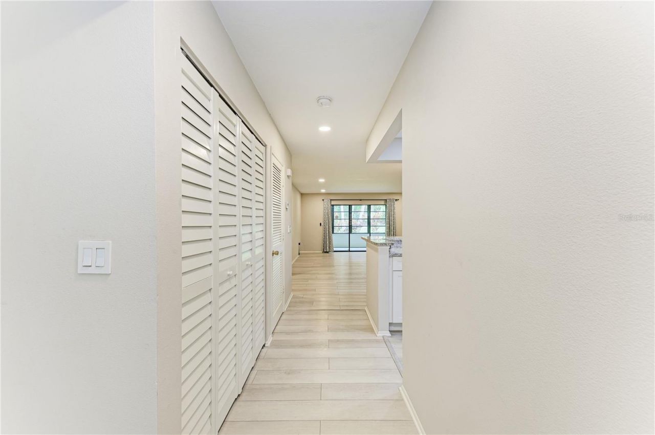 813 Spring Lakes Boulevard, Bradenton, FL 34210 Photo