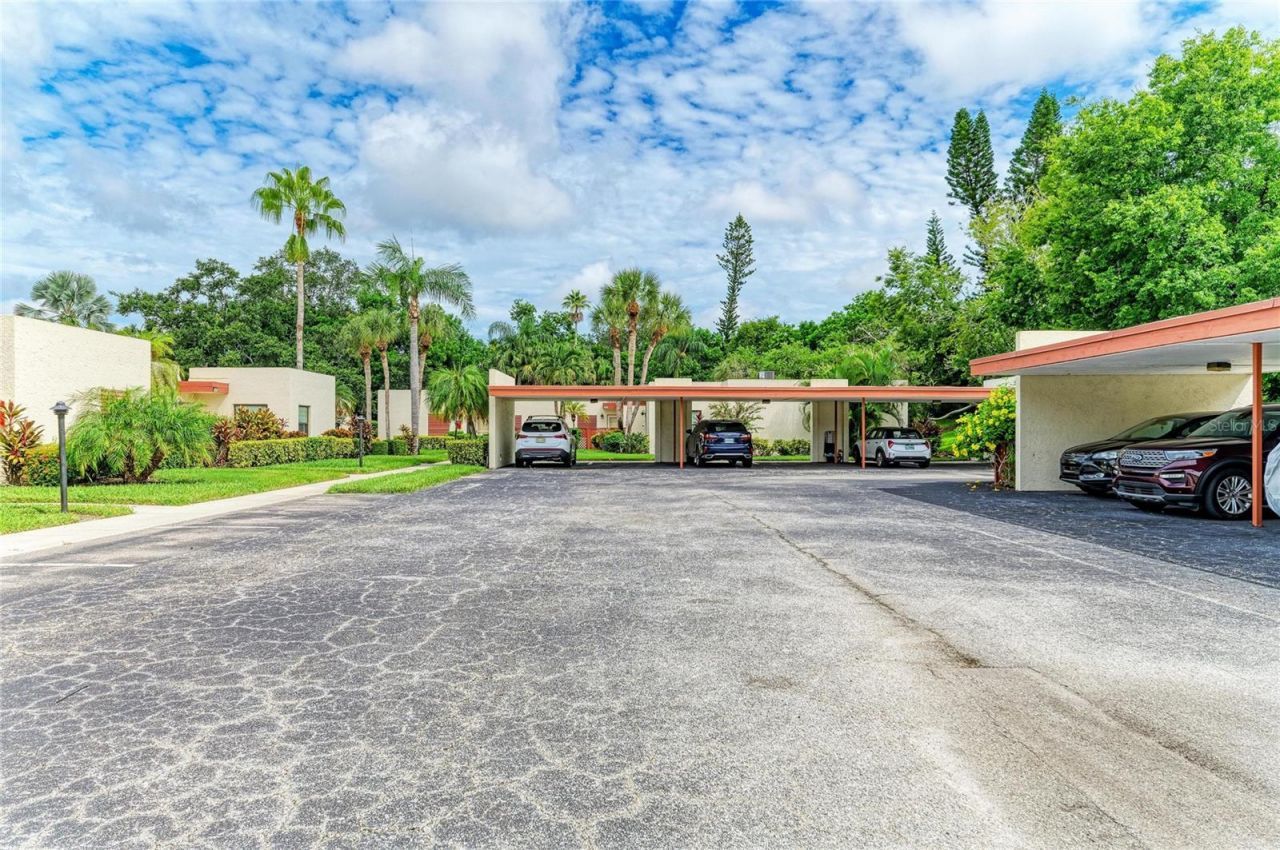 813 Spring Lakes Boulevard, Bradenton, FL 34210 Photo