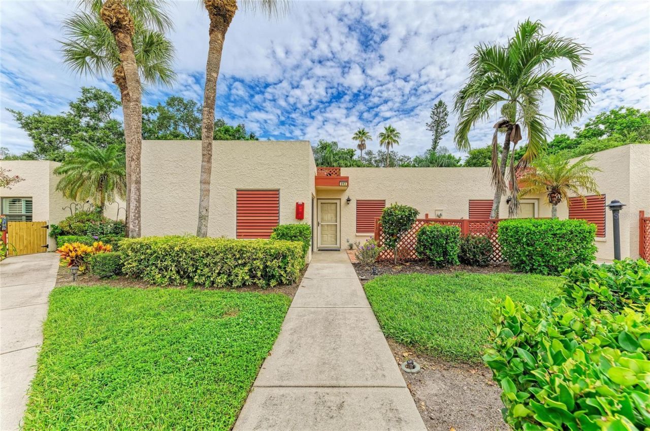813 Spring Lakes Boulevard, Bradenton, FL 34210 Photo