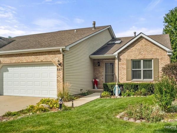 687 S Elizabeth Street , Maple Park, IL 60151