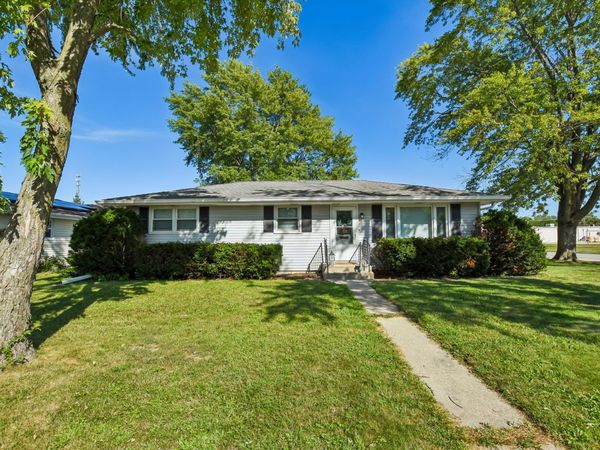 101 Newton Drive , Morris, IL 60450