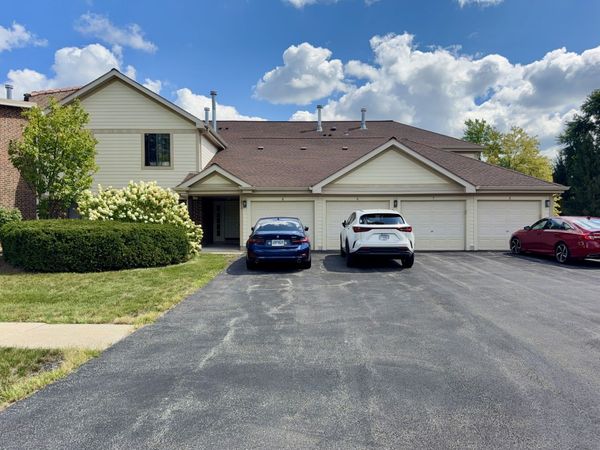 871 E Coach Road , Unit 5, Palatine, IL 60074